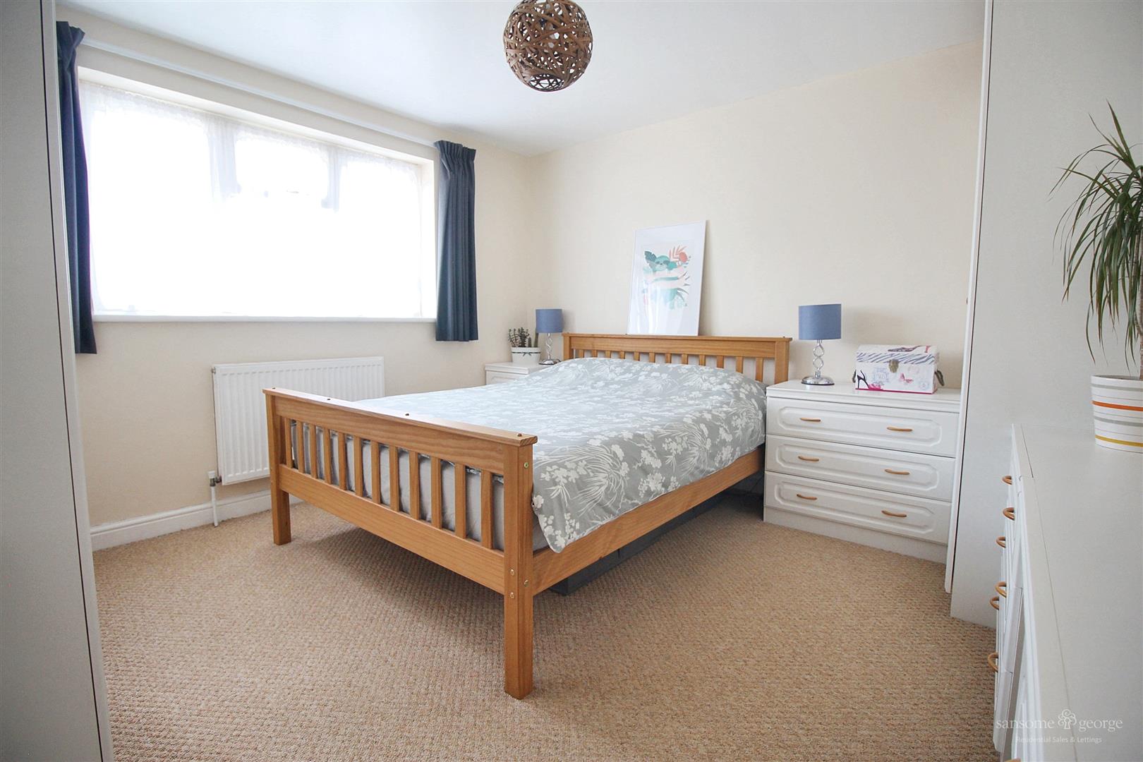 Walmer Close, Tilehurst, Reading